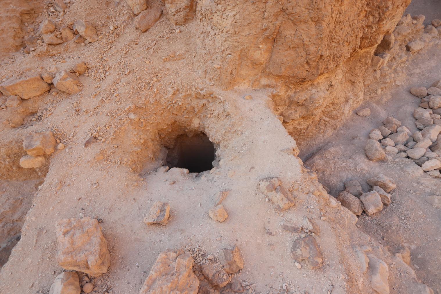 The entrance of KV 24. 