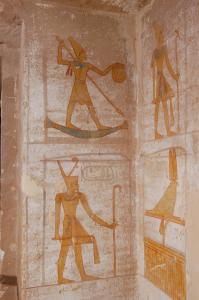 Front wall, right part.